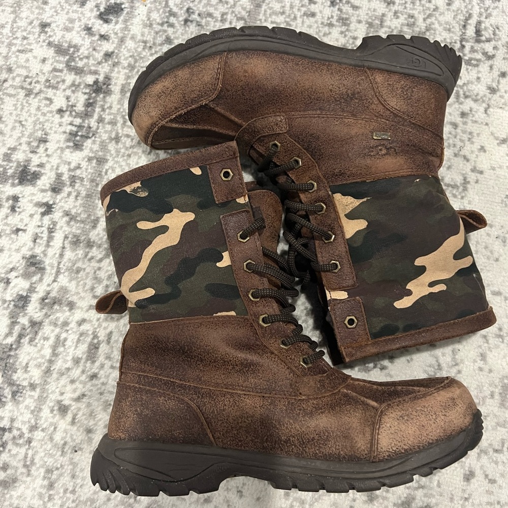 Ugg Adirondack Army Fatigue boot